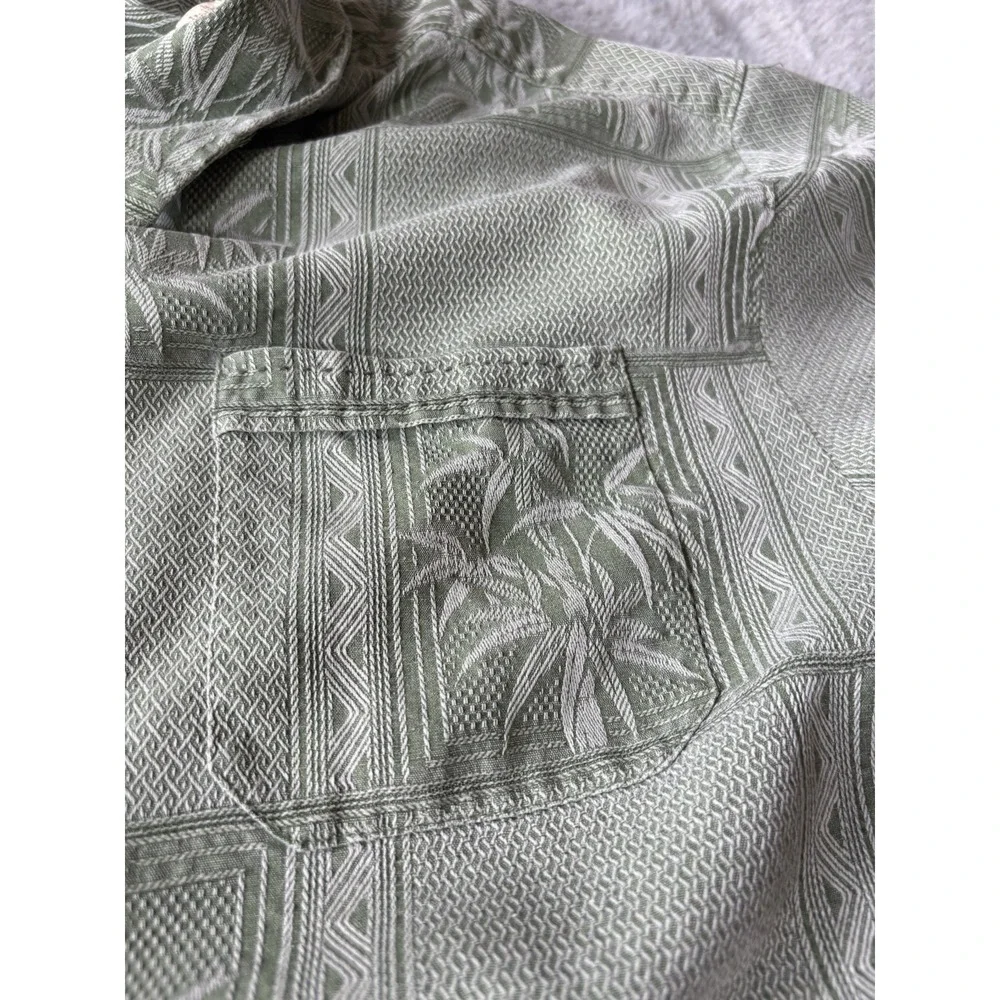 Jamacia Jaxx Mens Short Sleeve Shirt 100% Silk Wooden buttons with‎ Palm Trees